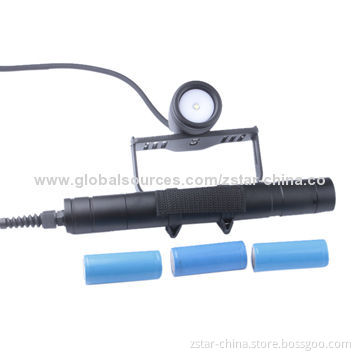 IP68 Waterproof 150m Underwater Diving Torch with 50,000 Hours Lifespan 820lm, Cree XML T6-2 LED